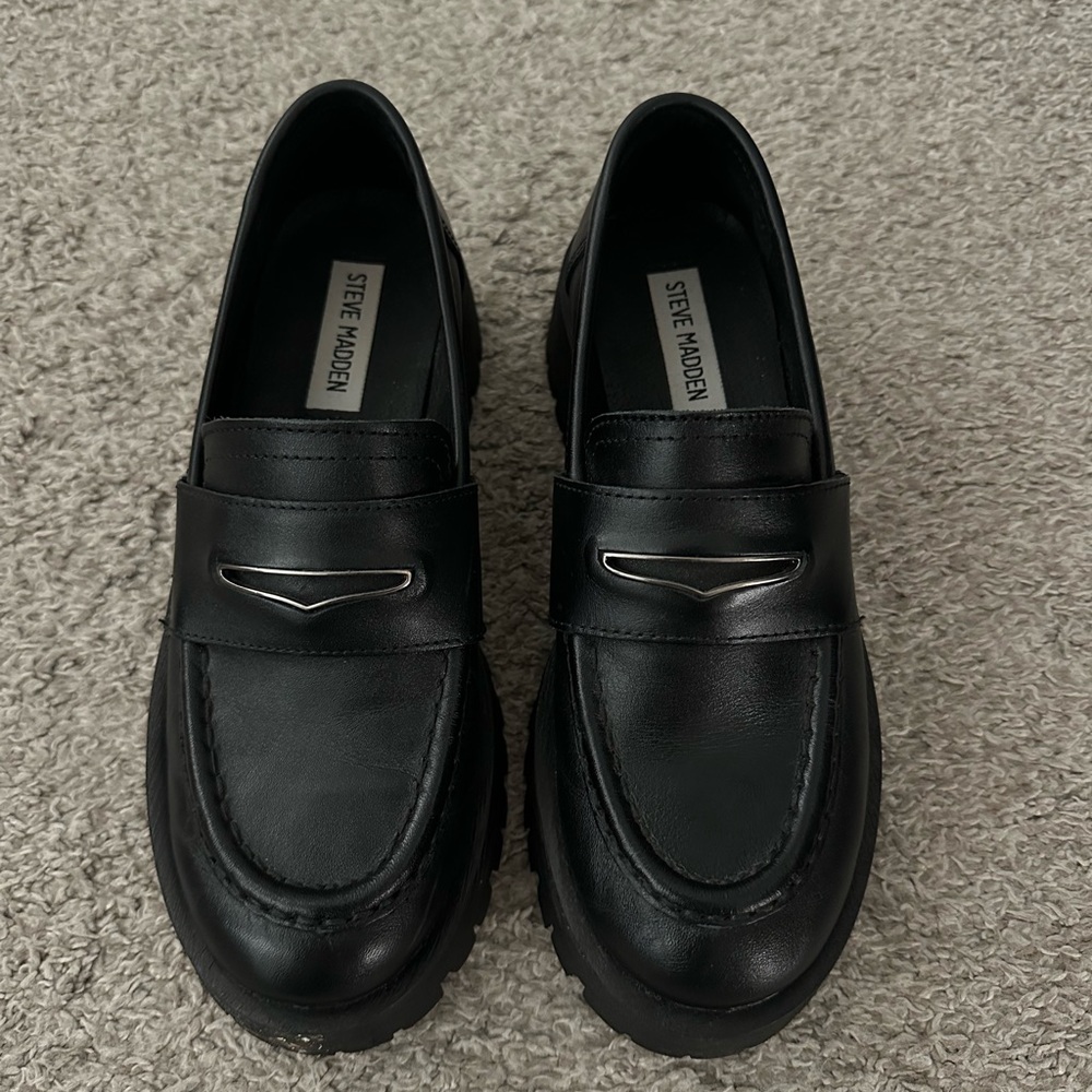 Steve Madden Black Leather Loafers with Silver Accent